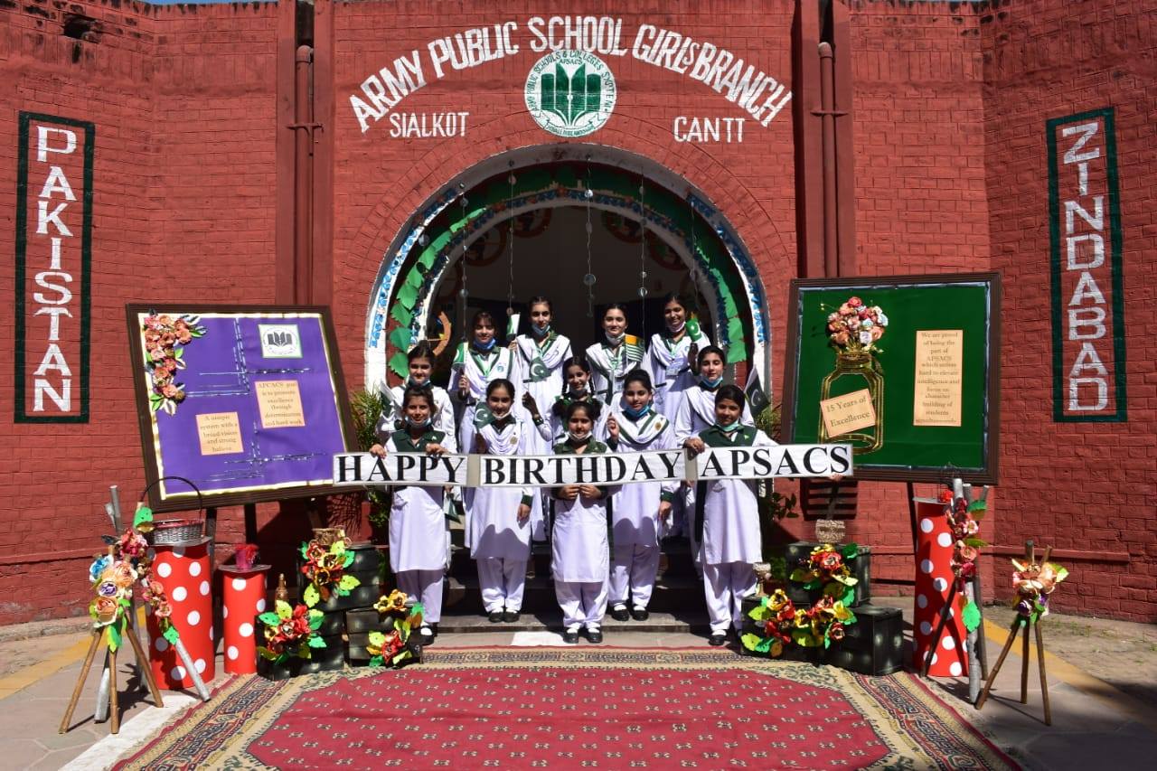 Girls Campus photo